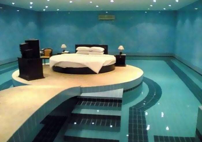 너네 만약 여기중에 한가지 방에 한달동안 살아야된다면 어디가 그나마 나음? | 인스티즈