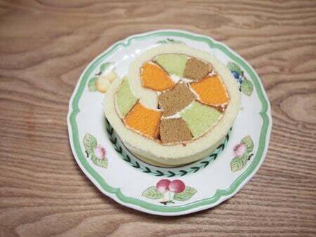 옛날에 많이 팔았던 롤케이크 스타일이라는데 첨본다vs봐봤다 어느쪽임? | 인스티즈