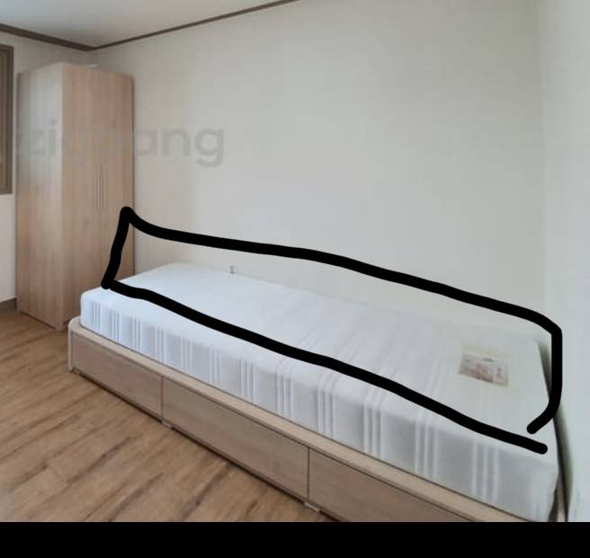 이사가는데 침대 옵션이라 매트리스 2개 될 거 같은데 가리는 인테리어 좋은 방법 없을까.. | 인스티즈