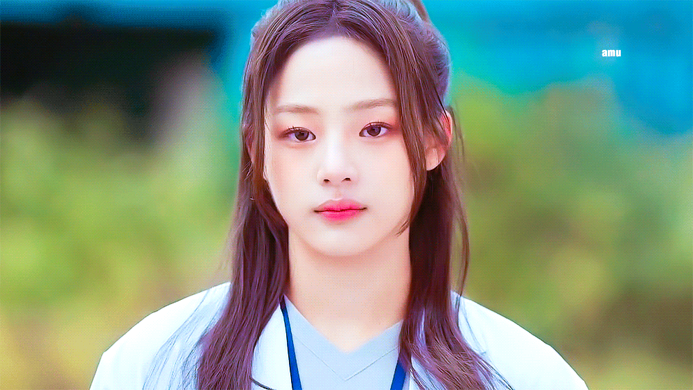 [잡담] 뮤비 보는내내 감탄만 나옴 김민지 비주얼 ㅠㅠㅠ | 인스티즈