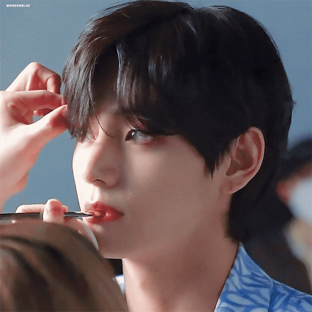 [잡담] 방탄 뷔 스타일리스트하면 직업 만족도 좋겠다 | 인스티즈