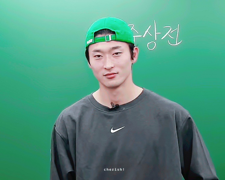 [잡담] 모자 뒤로 쓰고 웃참하는 조규성 좀 봐라.. | 인스티즈