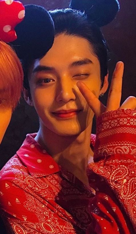 [잡담] 보플 김지웅 레전드는 디즈니랜드 김지웅임 | 인스티즈