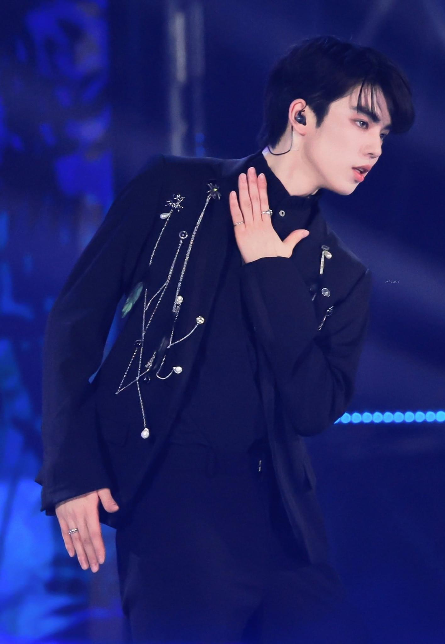 [잡담] 이 분 누구셔? | 인스티즈