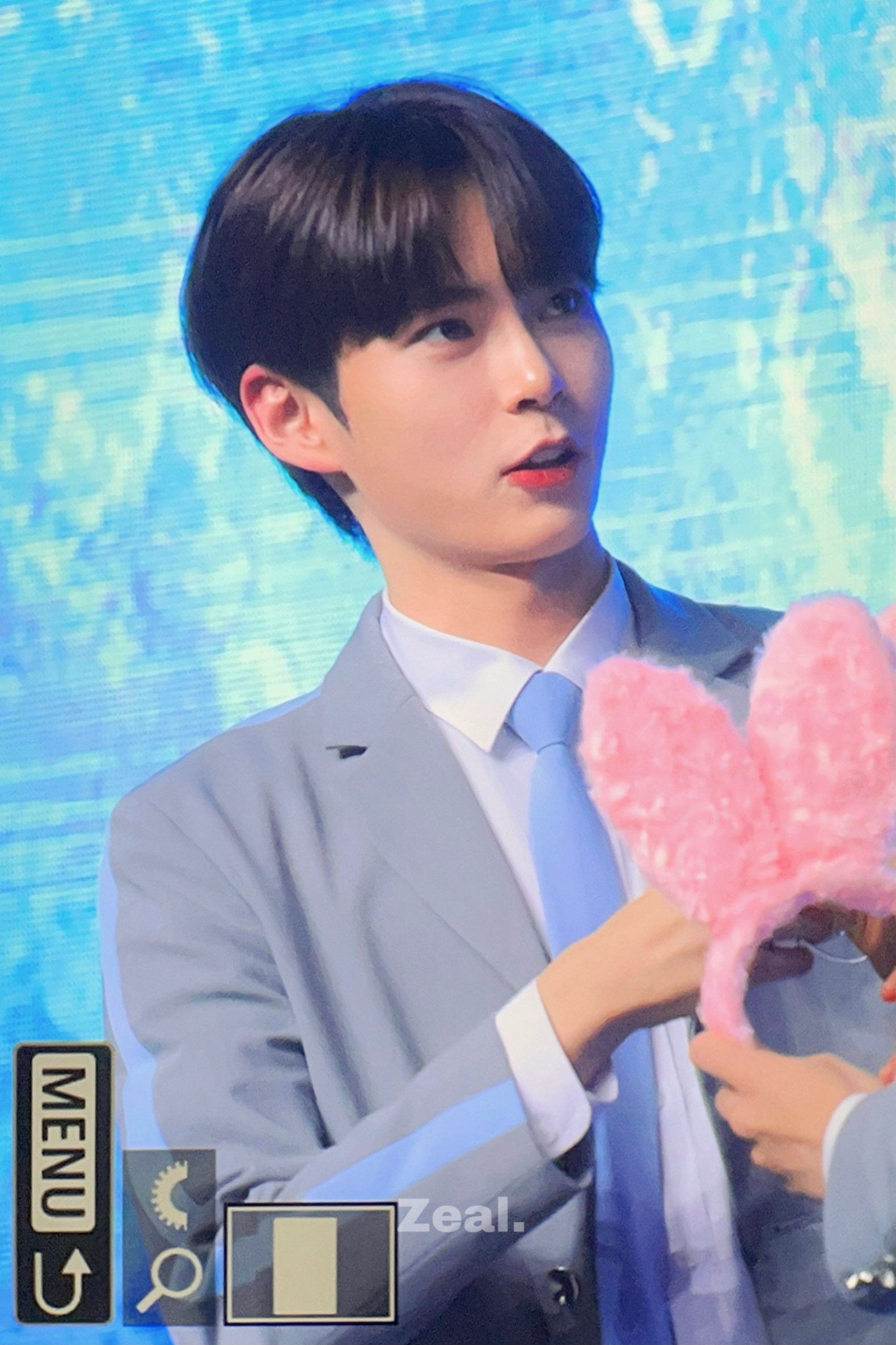 [잡담] 보플 K센터 귀여움과 잘생김 볼 사람..✋️ | 인스티즈