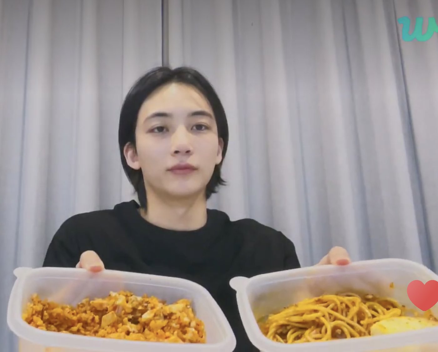 [잡담] 윤정한 밥에 겁나 흥미 떨어진 표정 | 인스티즈