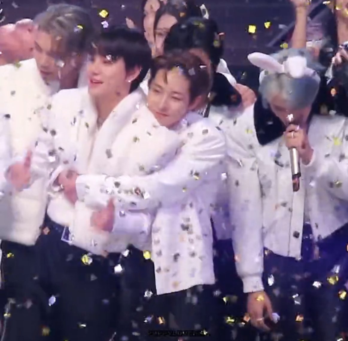 [잡담] 정프도 못 이기는 런쥔이의 정우 사랑.... | 인스티즈