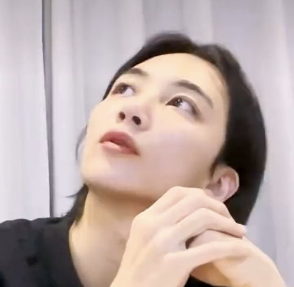 [잡담] 윤정한 가끔 얼굴이 이게 맞나 싶음 | 인스티즈