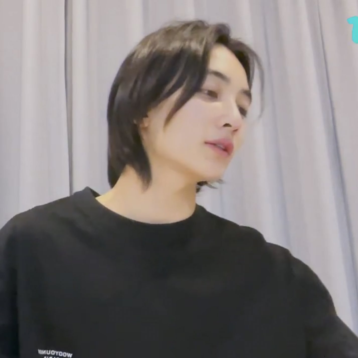 [잡담] 윤정한 가끔 얼굴이 이게 맞나 싶음 | 인스티즈