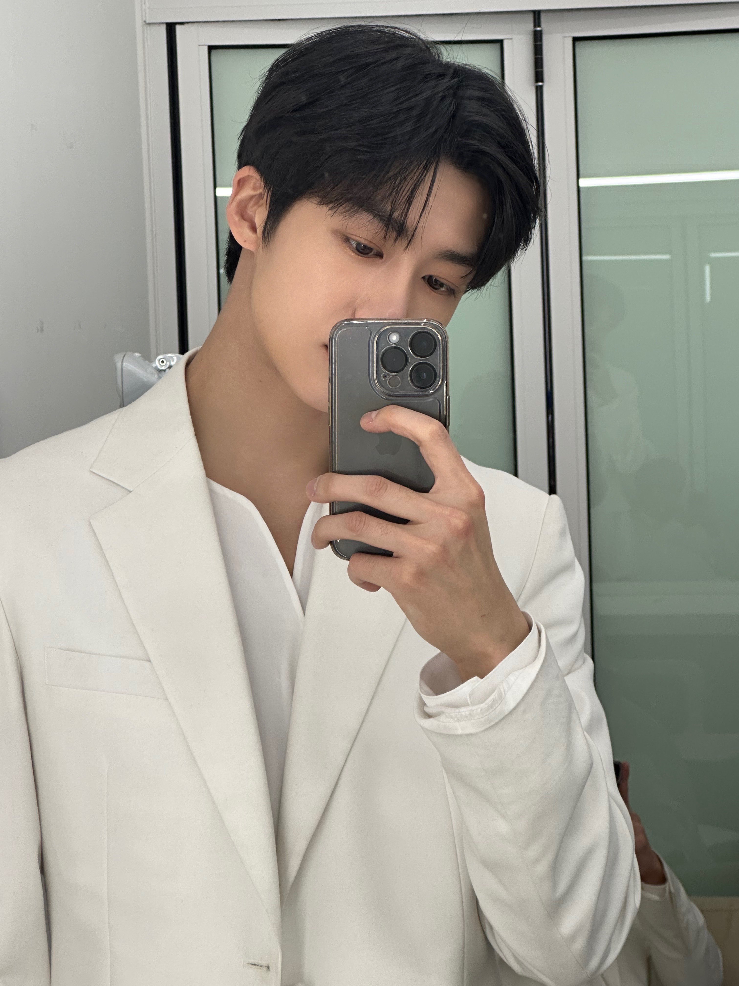 [잡담] 사슬에 묶인 채형원 | 인스티즈