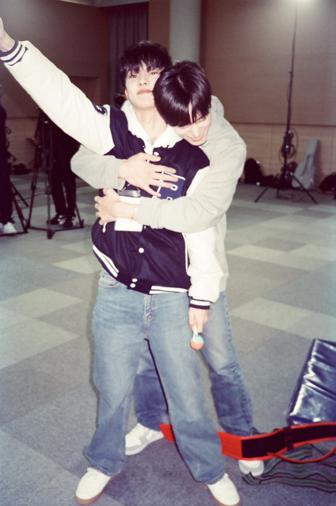 [잡담] 더보이즈 메댄 둘 귀여워 | 인스티즈