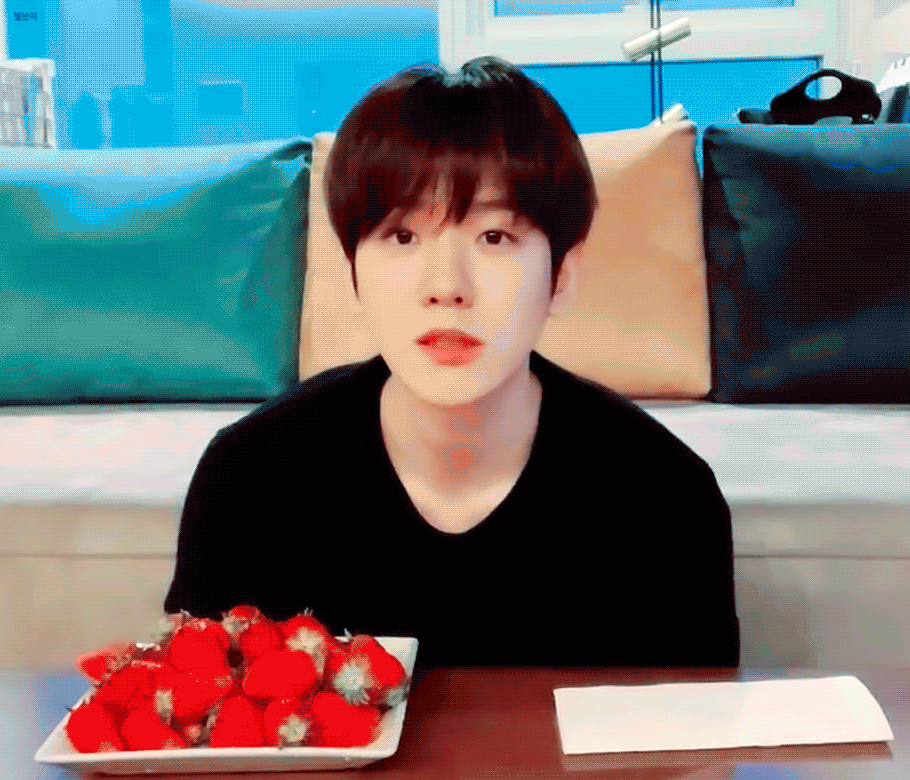 [잡담] 딸기를 좋아하는 백현이 | 인스티즈