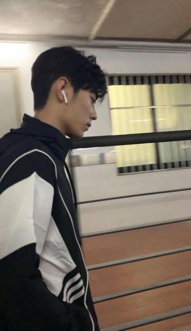 [잡담] 이 사람 샤오쥔이야? | 인스티즈