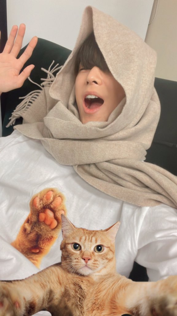 [잡담] 더보이즈 소통앱 넘 많닼ㅋㅋㅋ 주연이 한번에 프메 위버스 트윗 인스타 다옴ㅋㅋㅋㅋ | 인스티즈