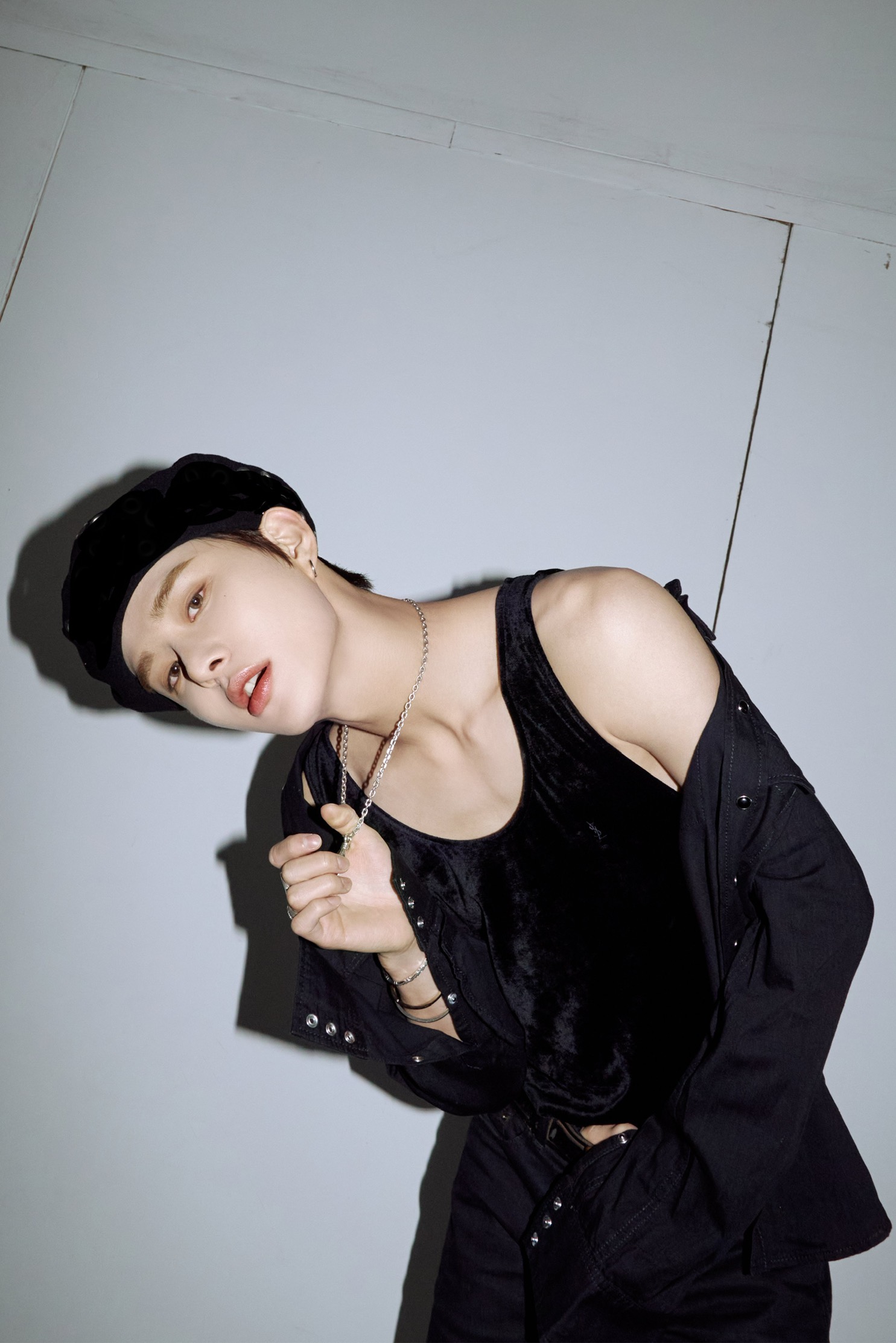 [잡담] 정우 이 사진 개쩐다 입술 왜케 이뿌니.. (환공포증 모자 아님ㅜ) | 인스티즈