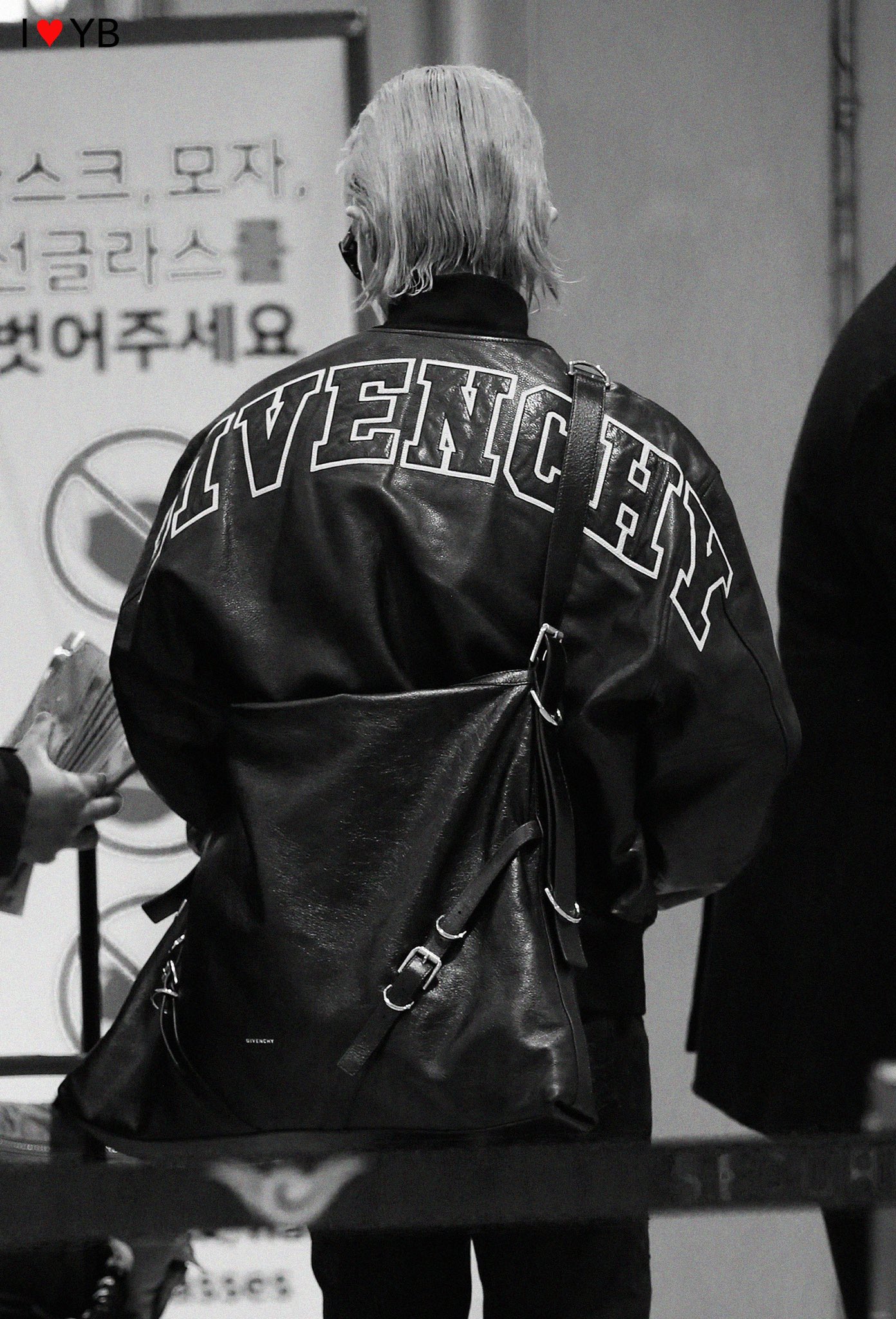 [잡담] 같멤버가 전 지방시 뮤즈, 자신이 현 지방시 글로벌엠버서더.. | 인스티즈