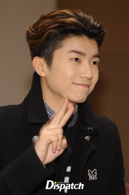 [잡담] 이 남자분 몇살처럼 보여? | 인스티즈