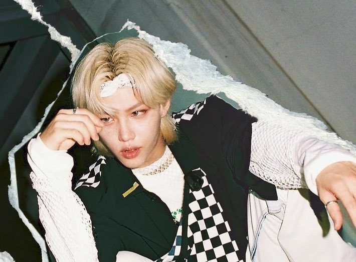 [잡담] 필릭스는 바닐라의 얼굴로 복근이 있다는게 안믿겨져 | 인스티즈