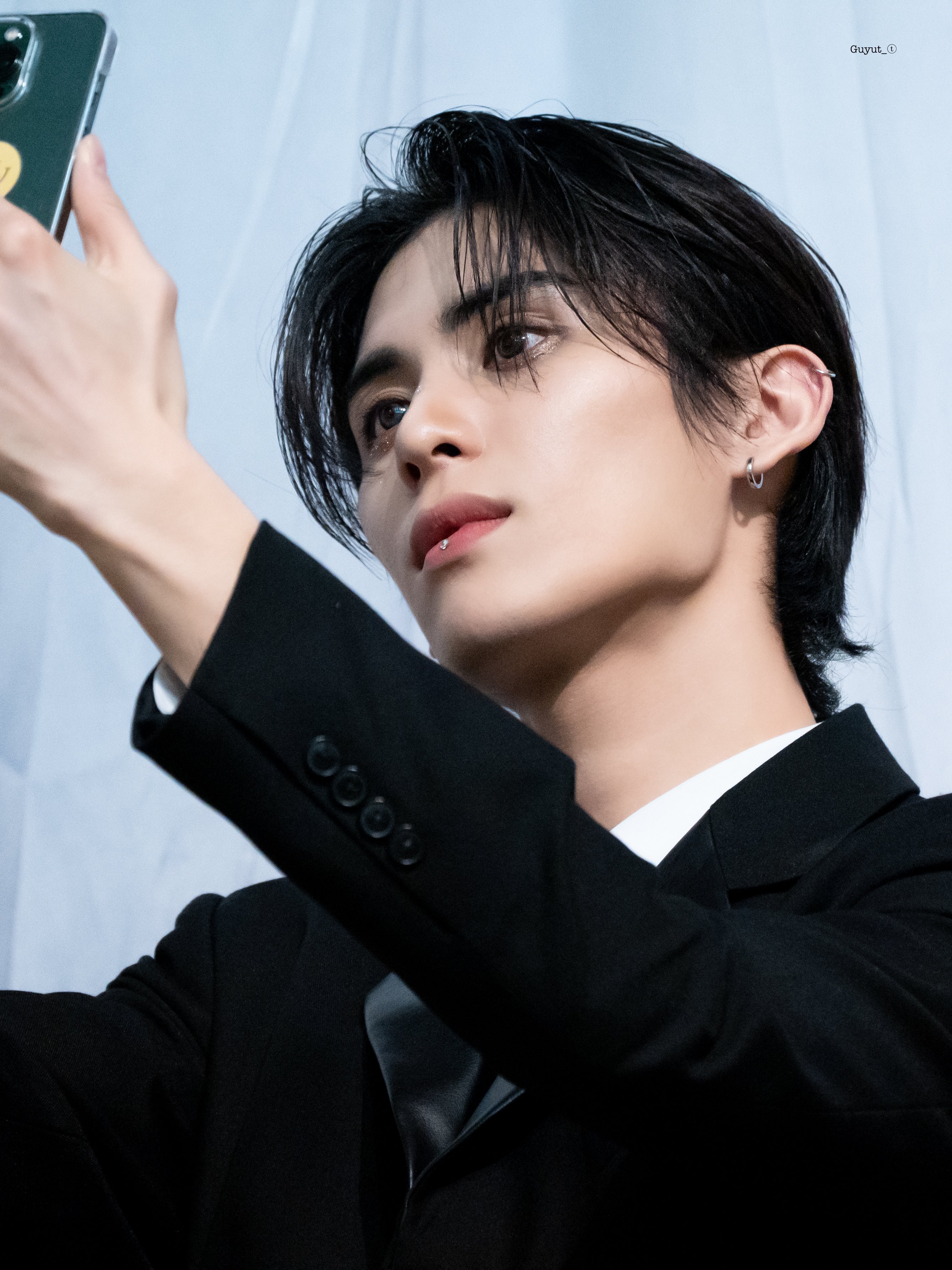 [잡담] 내 최애 요즘 진짜 개잘생겻다 사랑한다 | 인스티즈