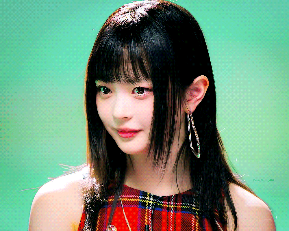 [잡담] 신나니까 초록색이 잘 어울리는 팜하니✌🏻 | 인스티즈