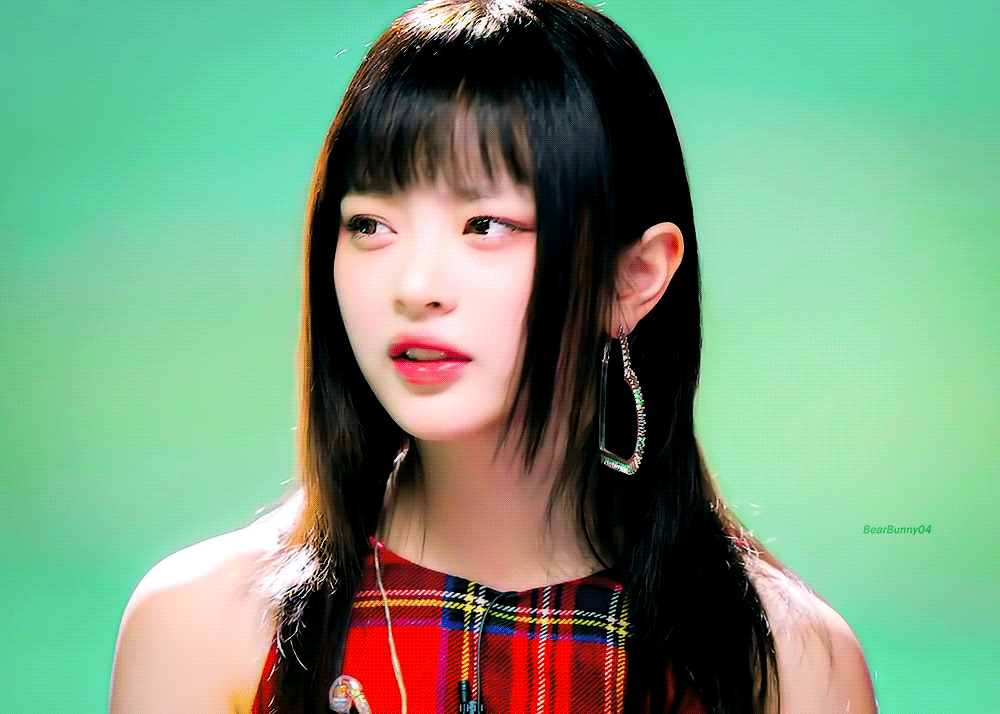 [잡담] 신나니까 초록색이 잘 어울리는 팜하니✌🏻 | 인스티즈