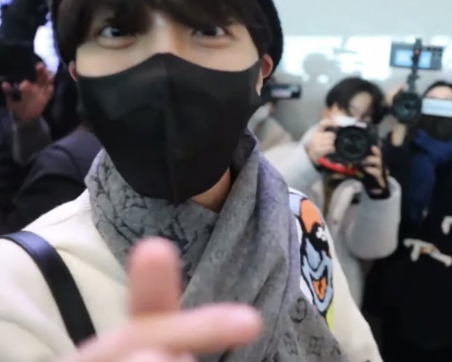 [잡담] 제이홉 애교살 쩐다.... | 인스티즈