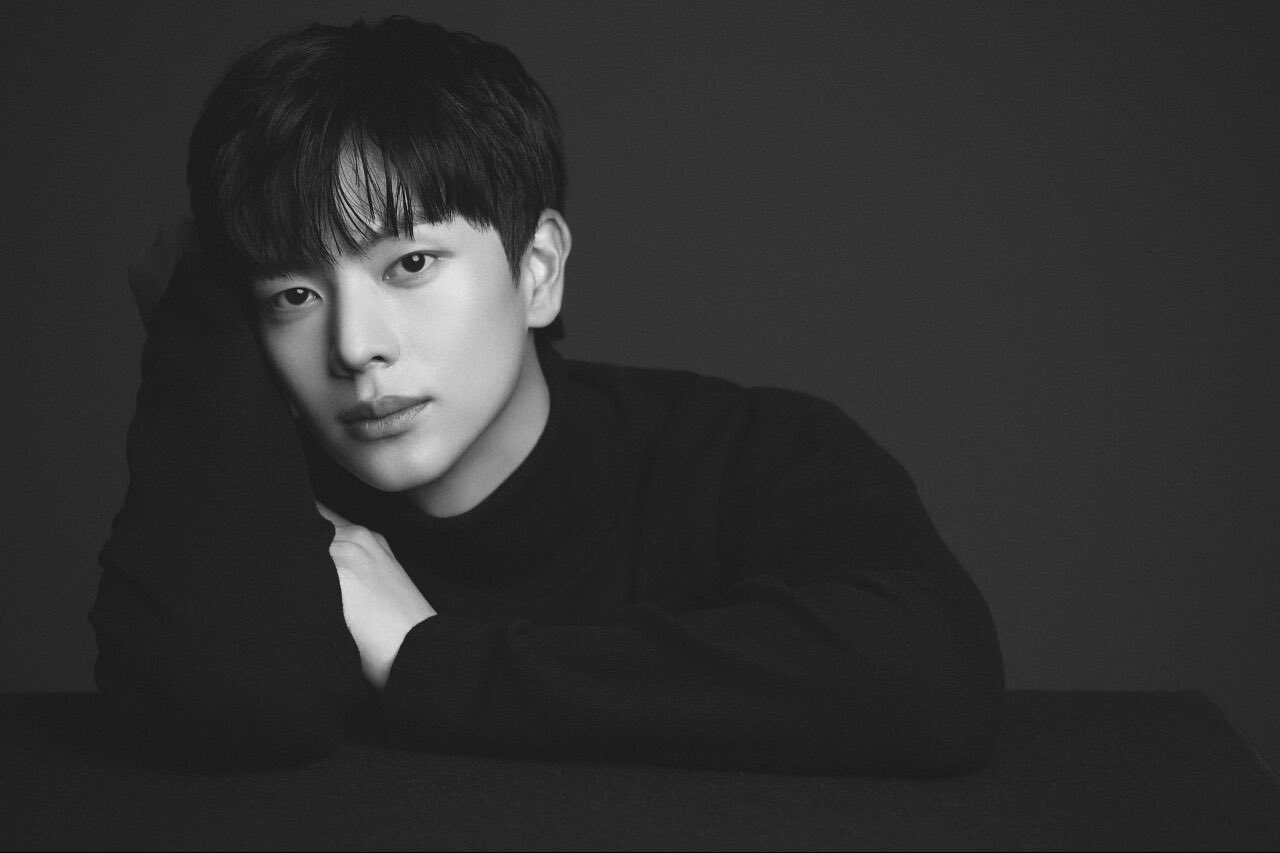 [잡담] 육성재 새 프로필 보는데 그저 경이롭다 | 인스티즈