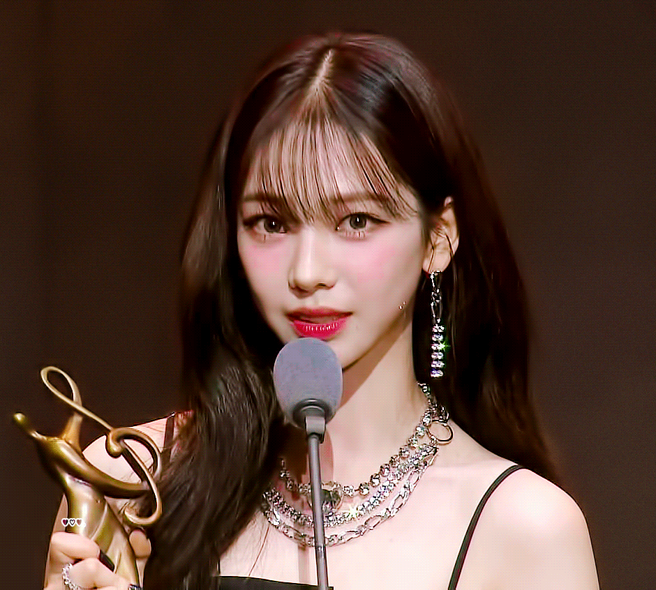 [잡담] 카리나 진짜 최근에 얼굴 폼 미친 것 같음... | 인스티즈