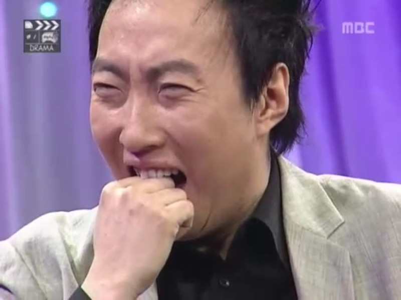 [잡담] 너네 아이돌이 새해 카운트다운 라이브에 이러면 논란 생길거같음? | 인스티즈