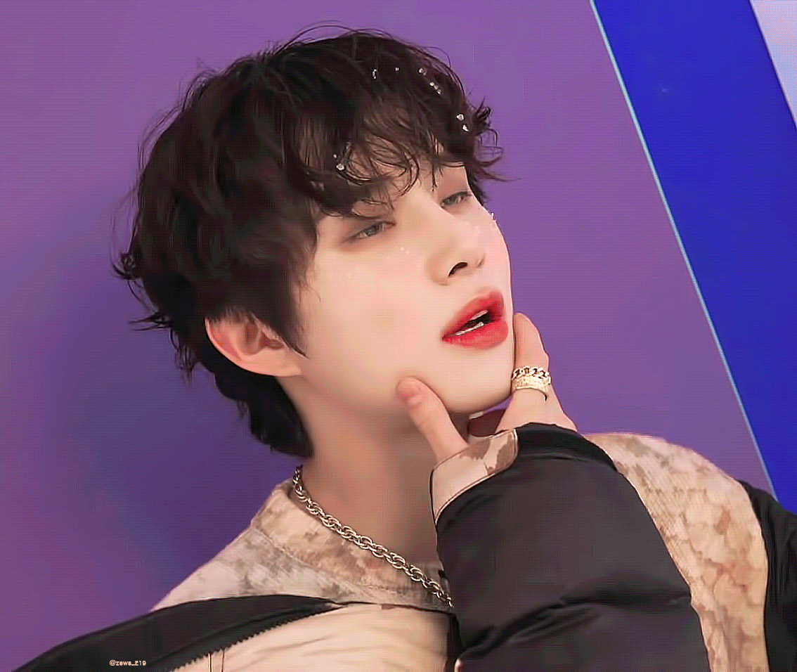 [잡담] 와 역시 예쁜애한테 이런걸하니 미모가 더 사네 ㅈㅇ정우 | 인스티즈