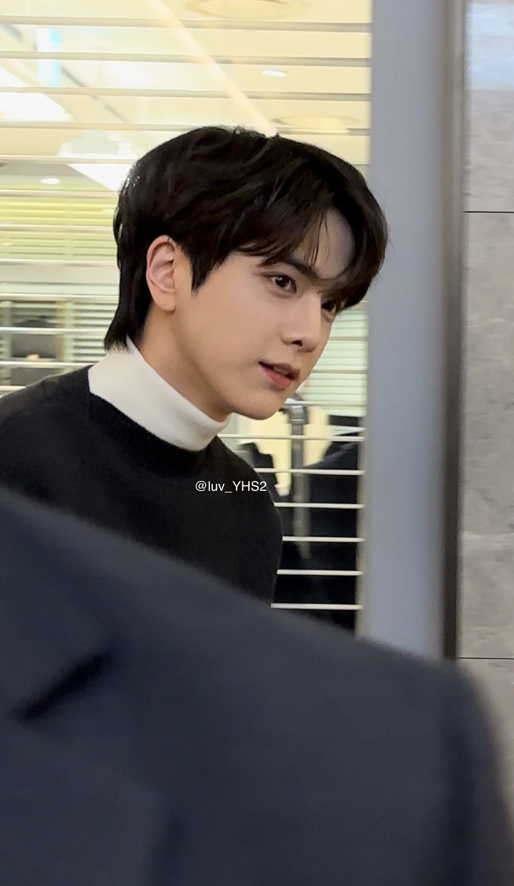 [잡담] 영훈 오늘 폰카 진짜 잘생김 | 인스티즈