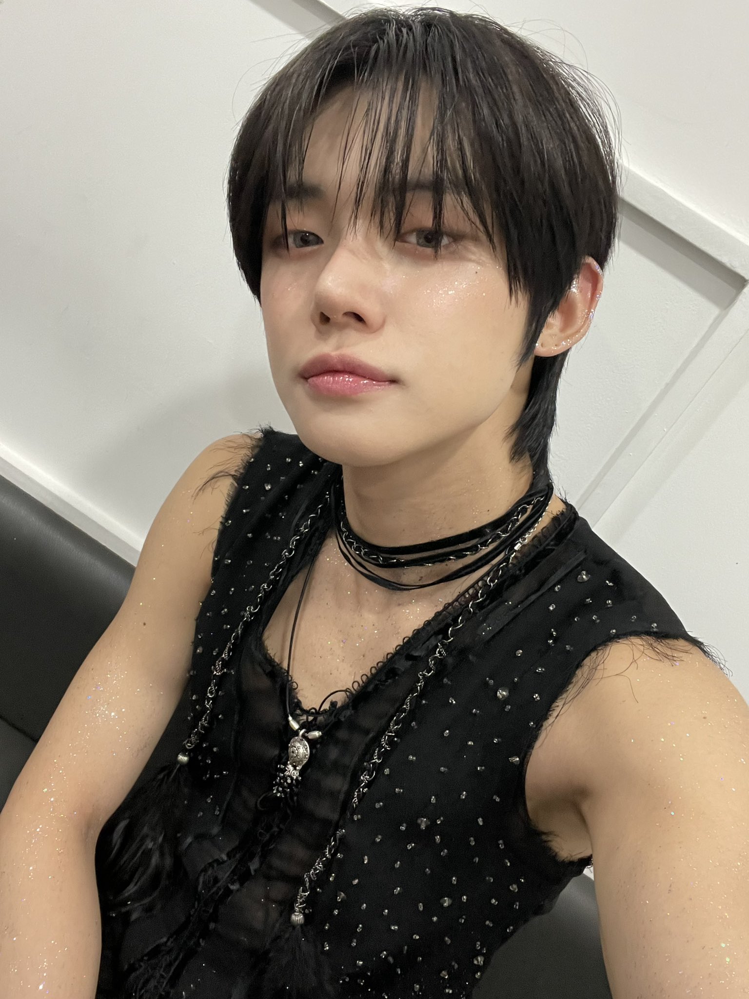 [잡담] 이 반짝챠르르발긋나른깜장고양이 누구야!!!! | 인스티즈