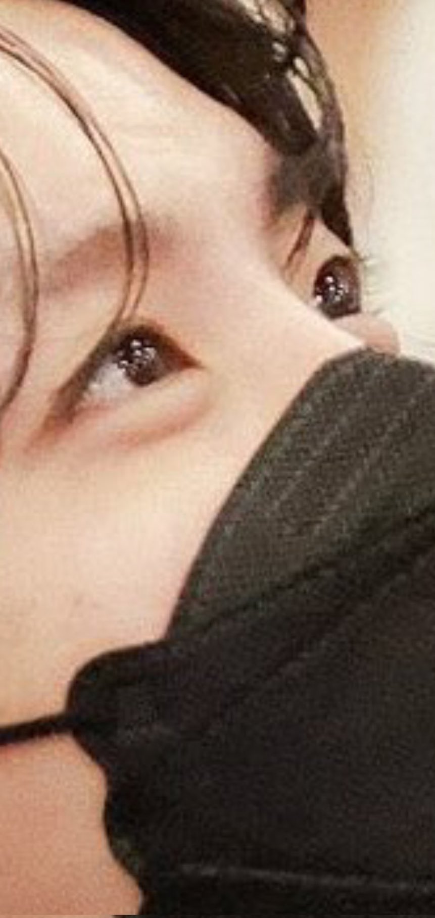 [잡담] 제이홉도 눈 진짜 예쁘다 | 인스티즈