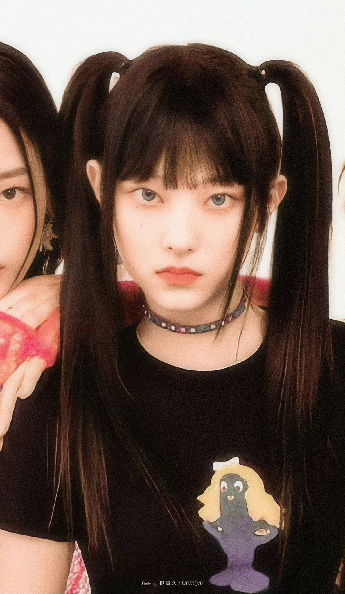 [잡담] 해린 이제 대놓고 오타쿠저격 화보를 찍네 | 인스티즈