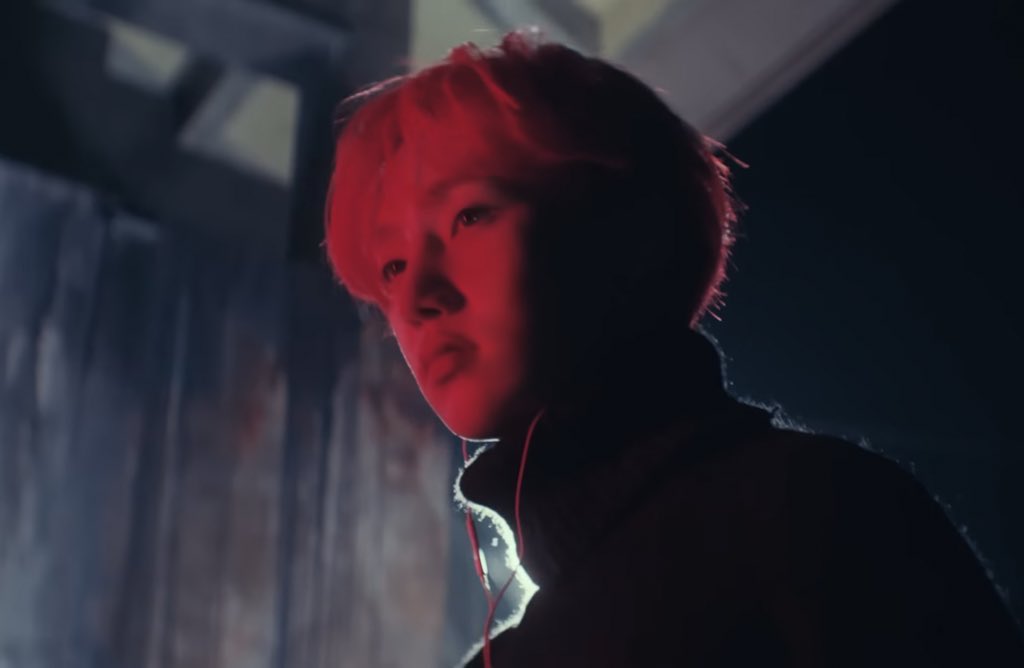 [잡담] 뉴는 진짜 게임캐릭터처럼 생겼다 | 인스티즈