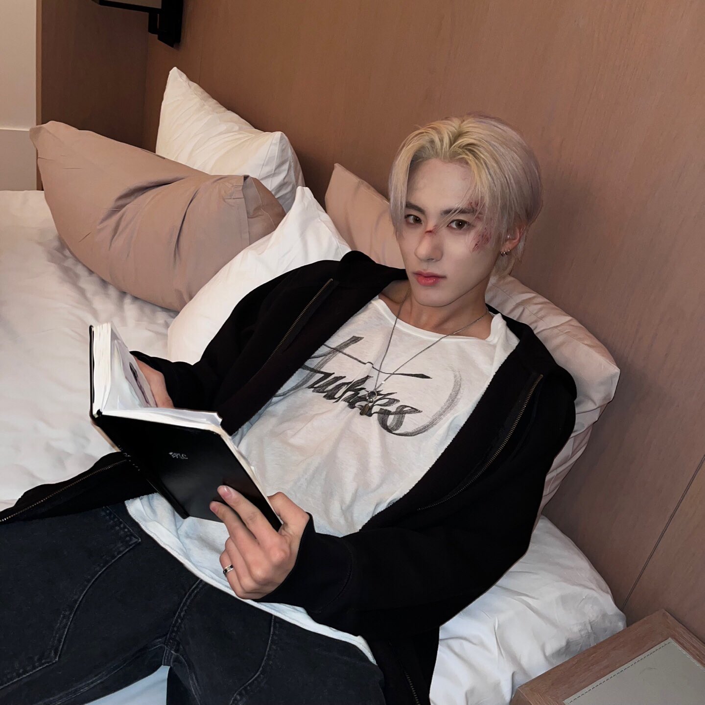 [잡담] 머리아프다,,,,,,,,,,,, | 인스티즈