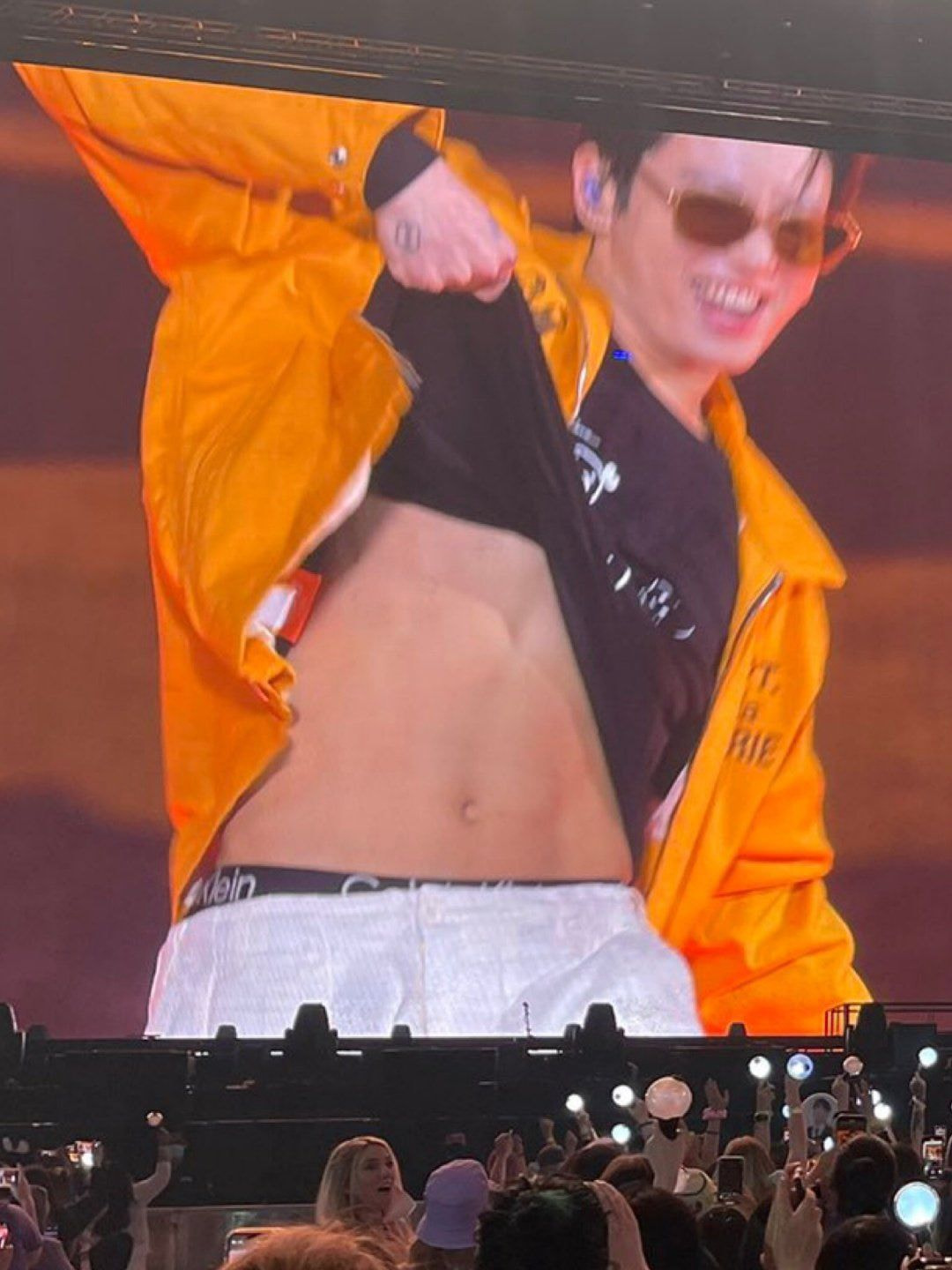 [잡담] 무친..전정국 그동안 조용했던거 몸 만들려고 그랬던거면 우뜨캄 | 인스티즈