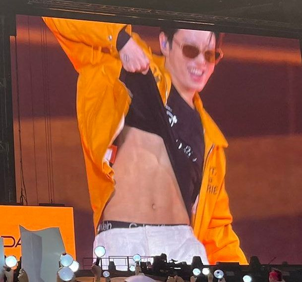 [잡담] 무친..전정국 그동안 조용했던거 몸 만들려고 그랬던거면 우뜨캄 | 인스티즈