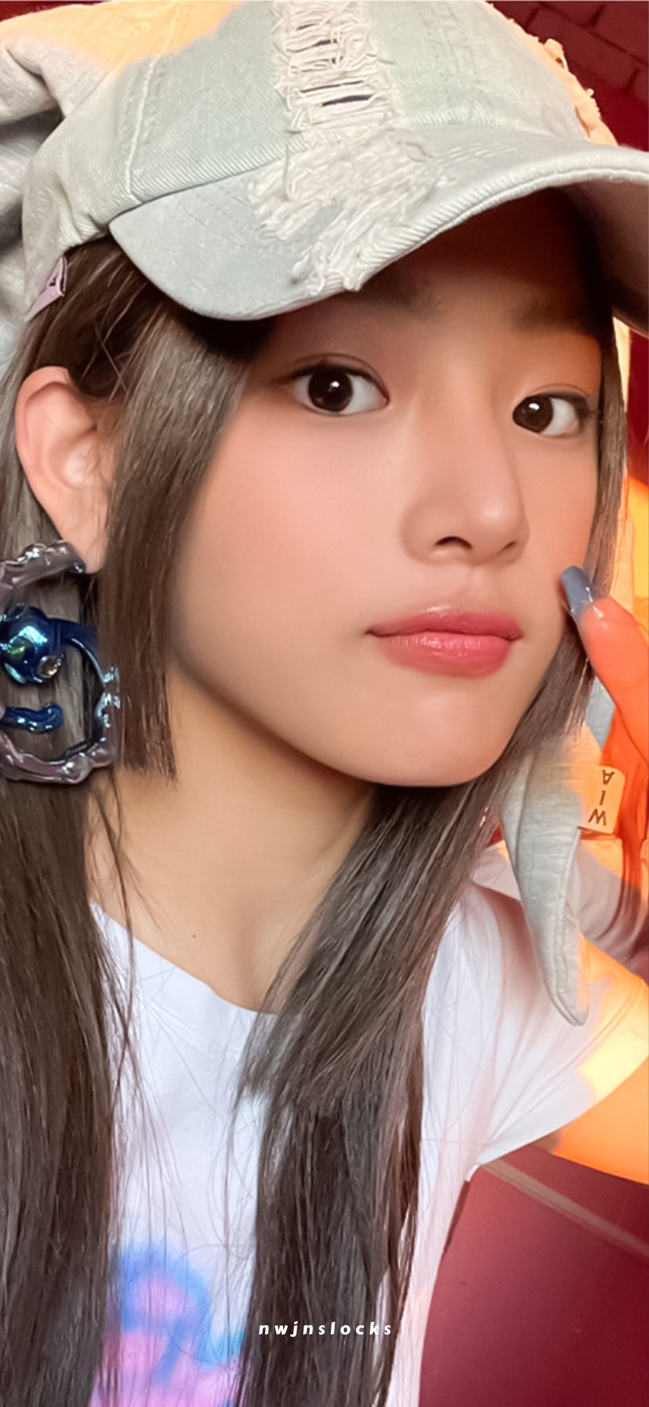 [잡담] 아니 민지 이렇게 생겨서 피어싱 많은거 너무 설렘 하.. | 인스티즈