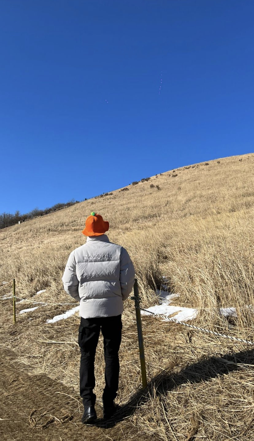 [잡담] 감귤 모자쓰고 제주도(우영우 투어)여행 중인 고신원 | 인스티즈