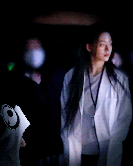 [잡담] 아니 민지 이렇게 생겨서 피어싱 많은거 너무 설렘 하.. | 인스티즈