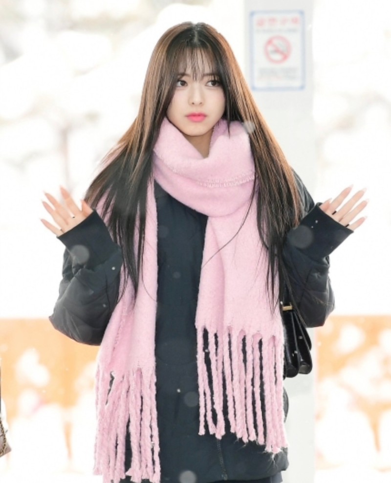 [잡담] 유나 님 목도리 어디 것인지 아는 사람 … | 인스티즈