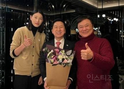 "김연경 국힘 지지 이유” 글에 재소환된 '文 감사 강요' 인터뷰 | 인스티즈