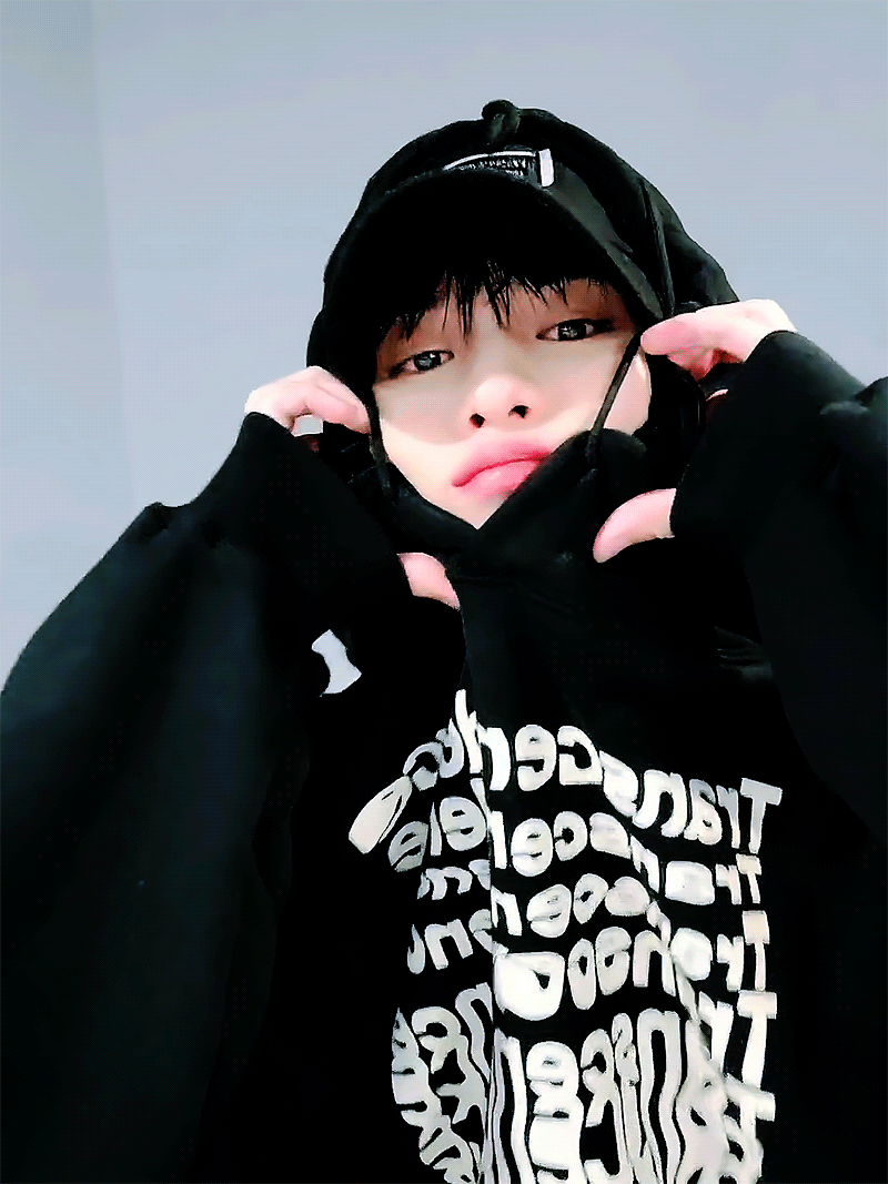 [잡담] 내가 좋아하는 진영이 움짤들…..ㅠㅠㅠㅠㅠ다들 바바 ㅜㅜ | 인스티즈