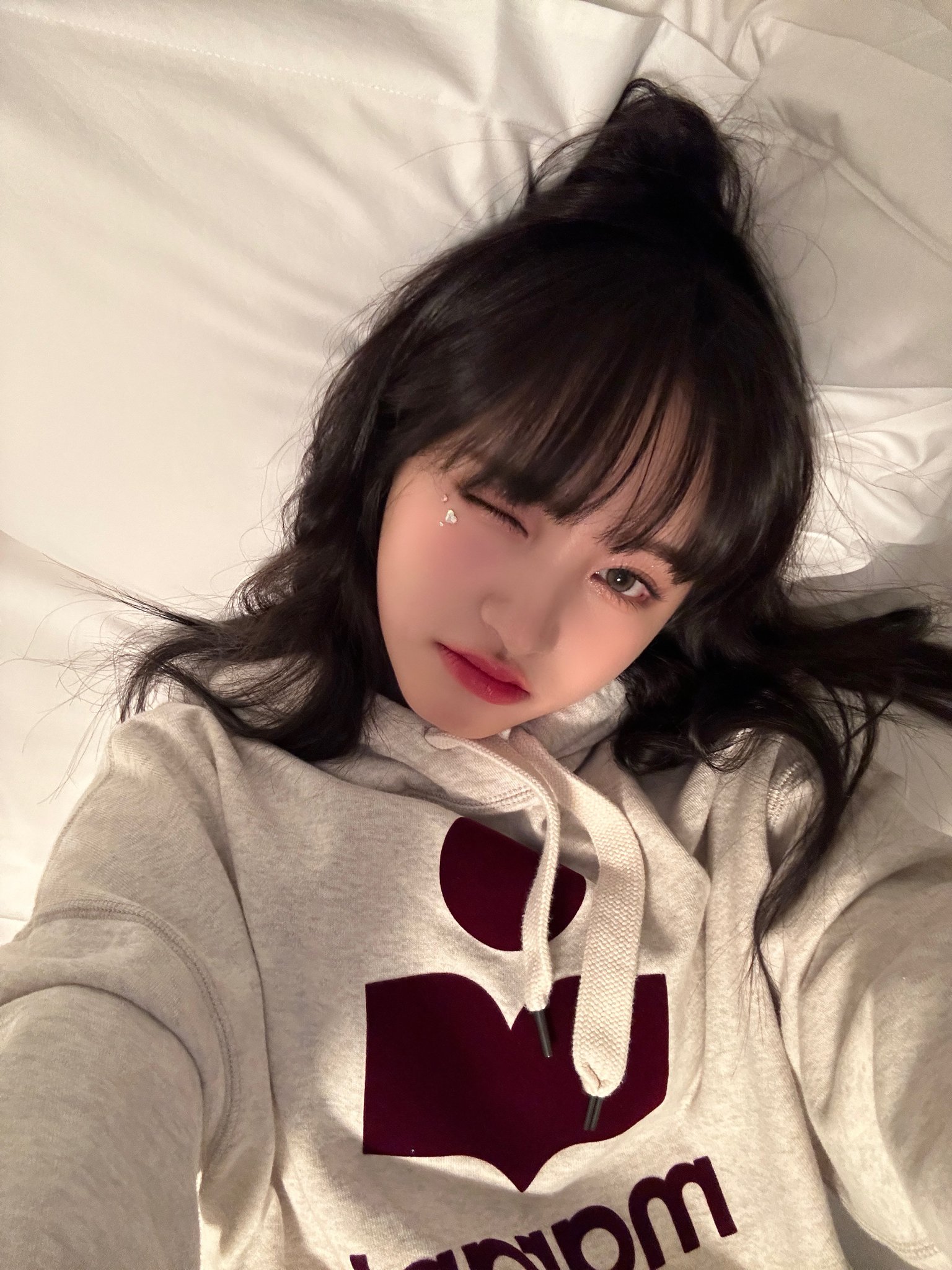 [잡담] 아이브 팬들아 이 리즈 셀카 언제 보내준거야 | 인스티즈