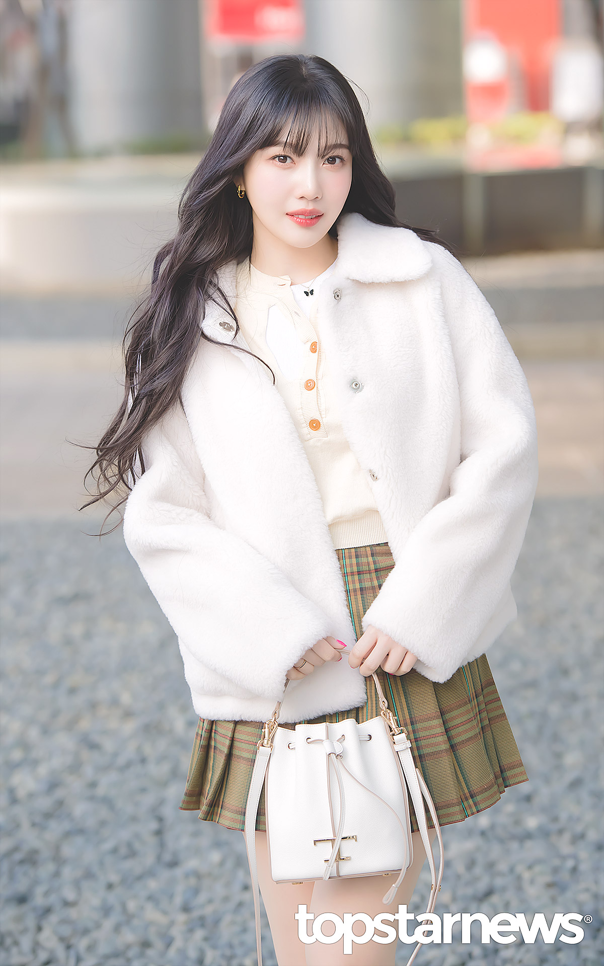 [잡담] 조이 이날 아우터 정보 아는 사람 ㅈㅂㅈㅂ | 인스티즈