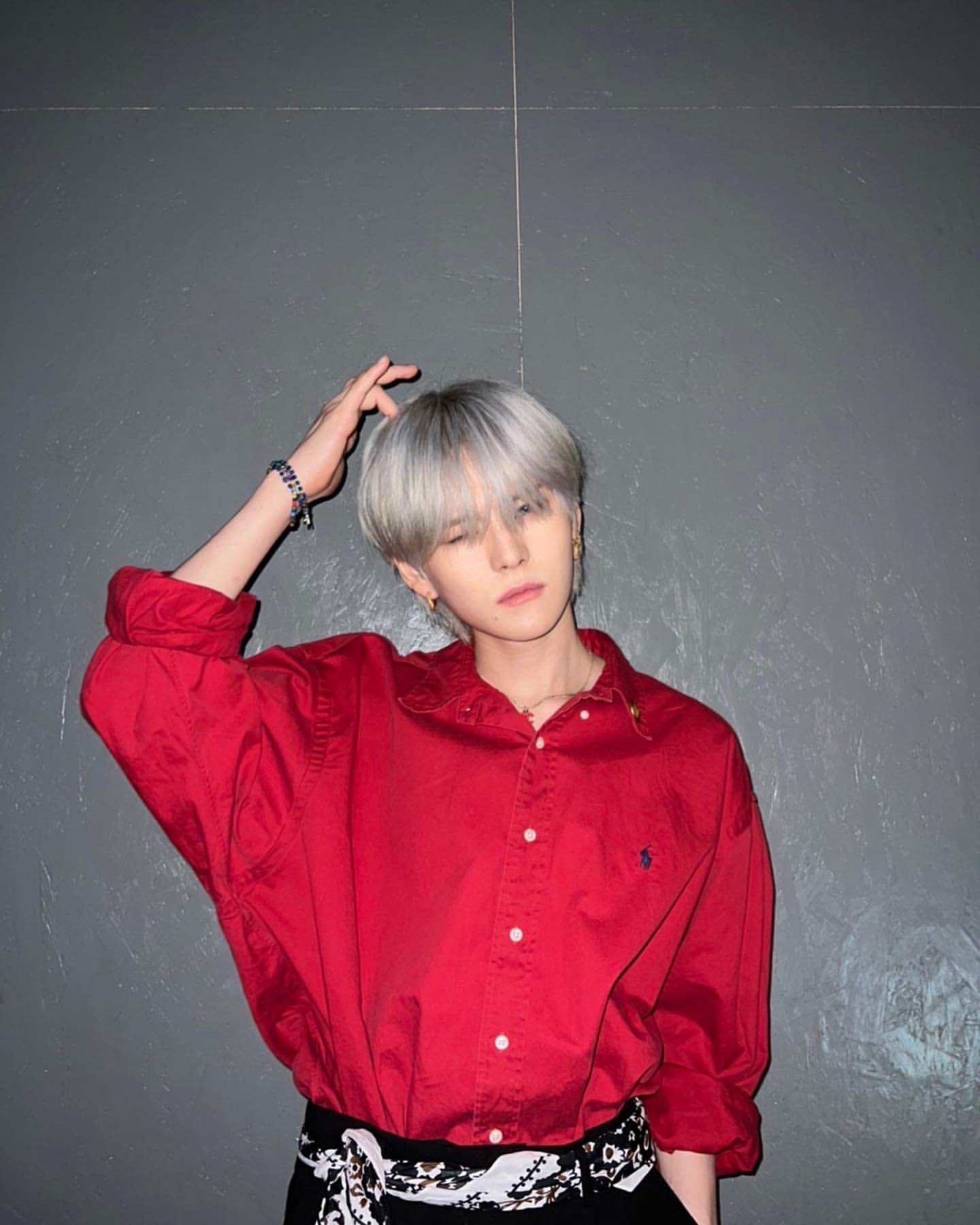 [잡담] 흑발보다 탈색이나 염색이 더 잘 어울린다고 생각했던 아이돌은 첨이야... | 인스티즈