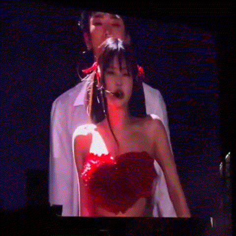 [잡담] 제니레드 유앤미 in 아부다비 ❣️ | 인스티즈