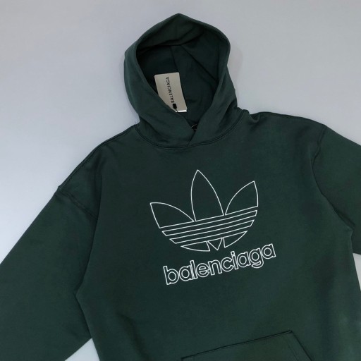 [잡담] 양요섭 후드티 누가봐도 그레이 아니냐구 | 인스티즈