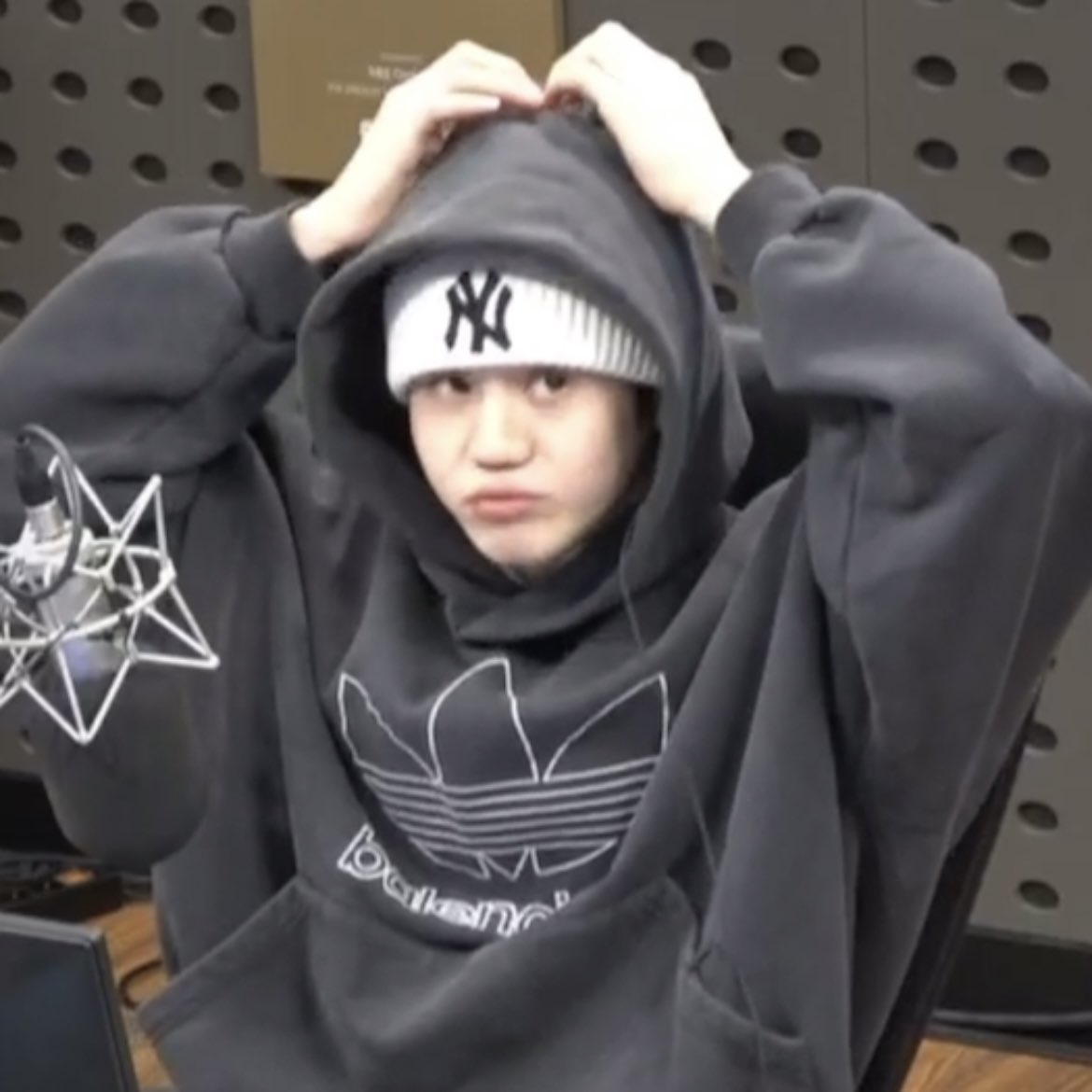 [잡담] 양요섭 자꾸 나이 떼고 다녀 ㅠㅠㅠ | 인스티즈